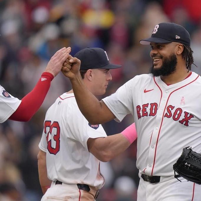 Roku will stream weekly MLB game on Sundays. Viewers won't need one of the service's devices